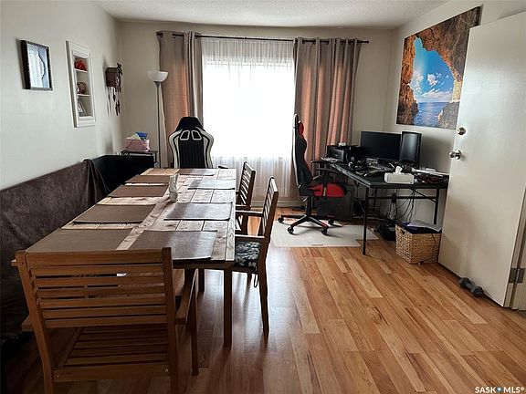 4th image of 344 Young STREET
