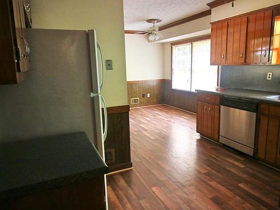 5th image of 747 Aberdeen Dr
