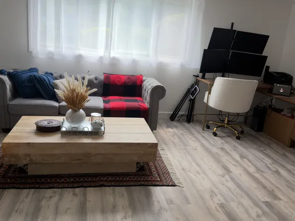 6002 Lebanon Dr, Falls Church, VA 22041