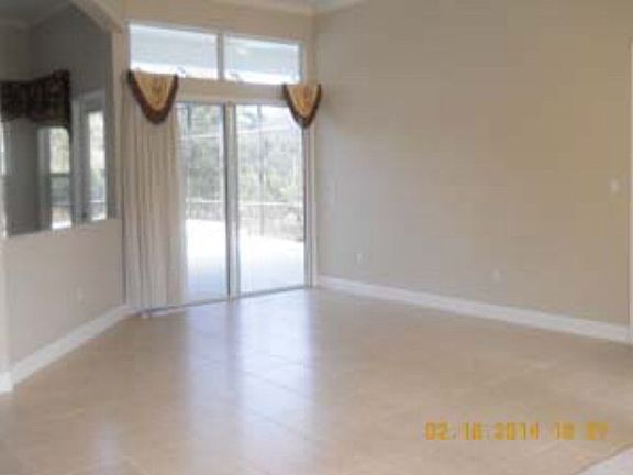 3rd image of 11 Oasis Cir
