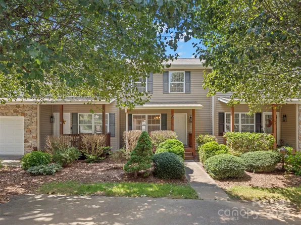 109 Loch Haven Rd, Swannanoa, NC 28778