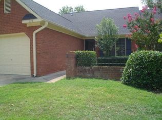 136 Pale Ivy Ln, Irmo, SC 29063