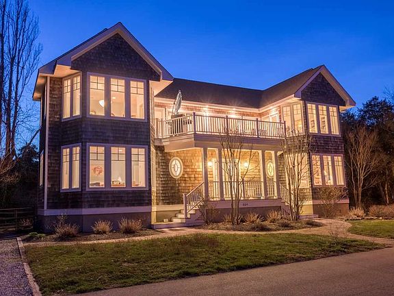 2nd image of 604 W Lake Dr