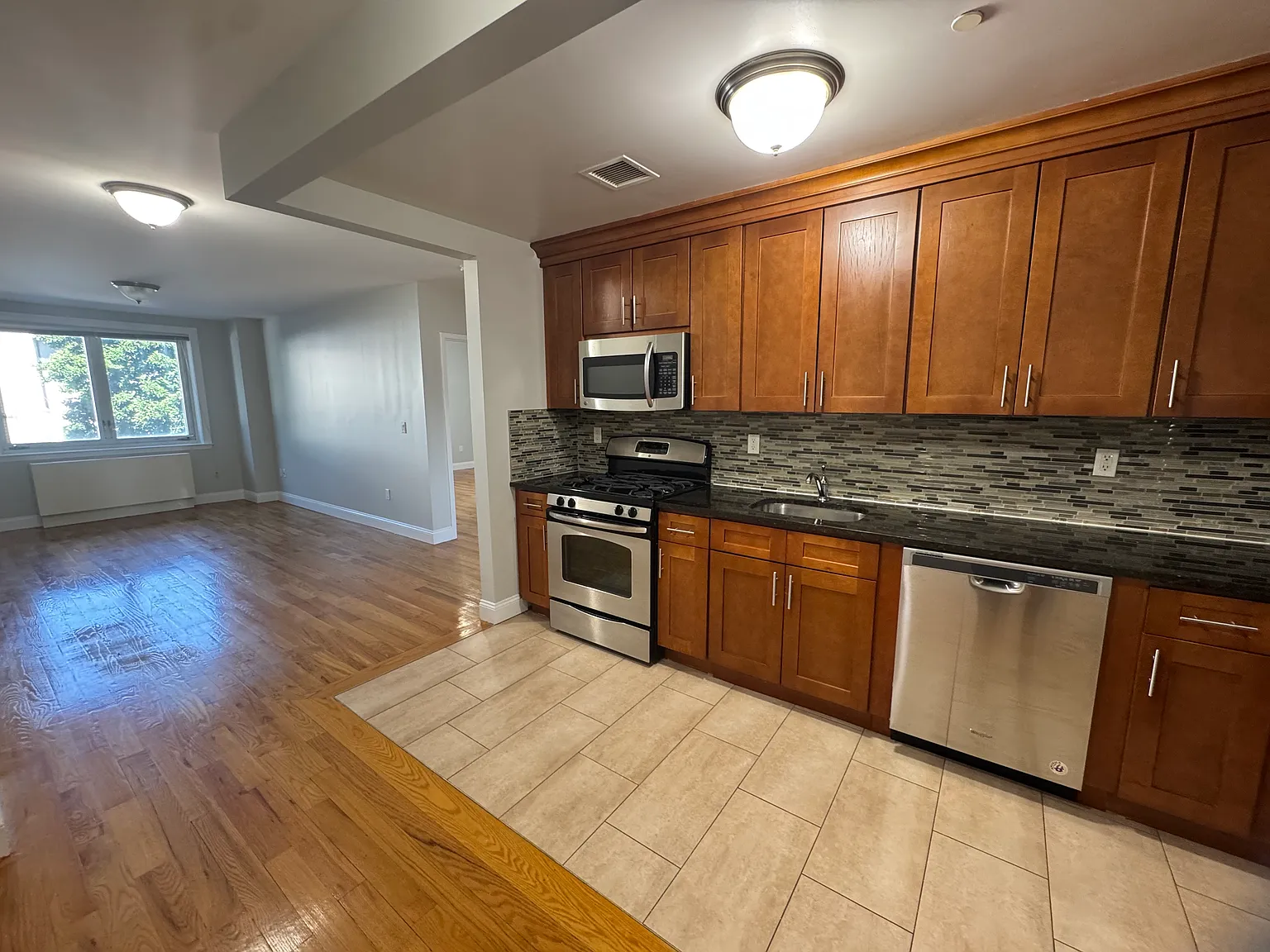 20-12 31st Street — Photo 3