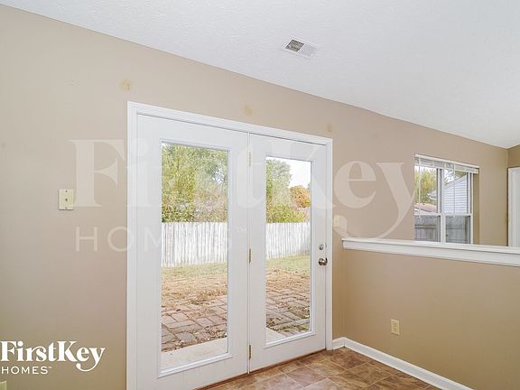 5th image of 3234 Montgomery Dr