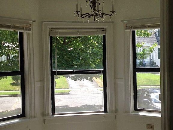 3. Bay windows in kitchen eating area.