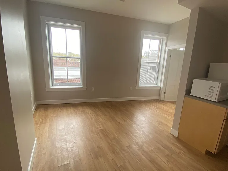 339 Main St #307 — Photo 5