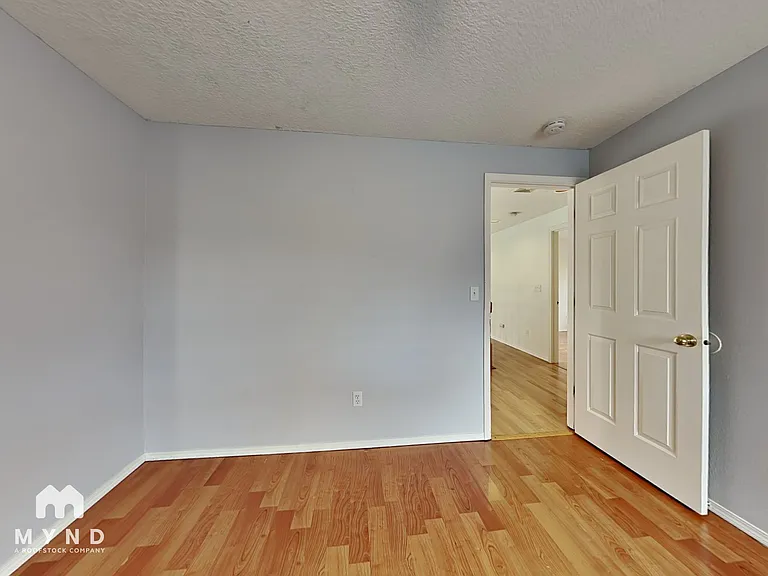 812 NW 143rd St — Photo 12