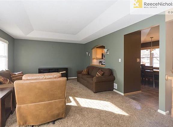3rd image of 5337 Locust Ave