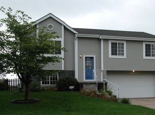 11801 Mary St, Omaha, NE 68164