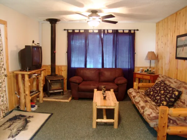 20825 Lakewood Dr, Grantsburg, WI 54840