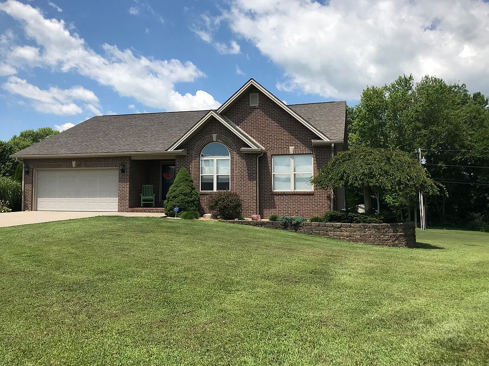 1st image of 204 Creekside Cir