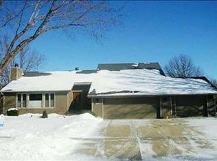 809 52nd Pl, West Des Moines, IA 50265