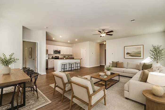 135 Dorian Loop — Photo 4