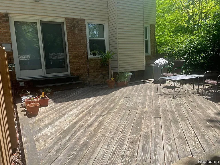 1639 Brentwood Dr — Photo 25