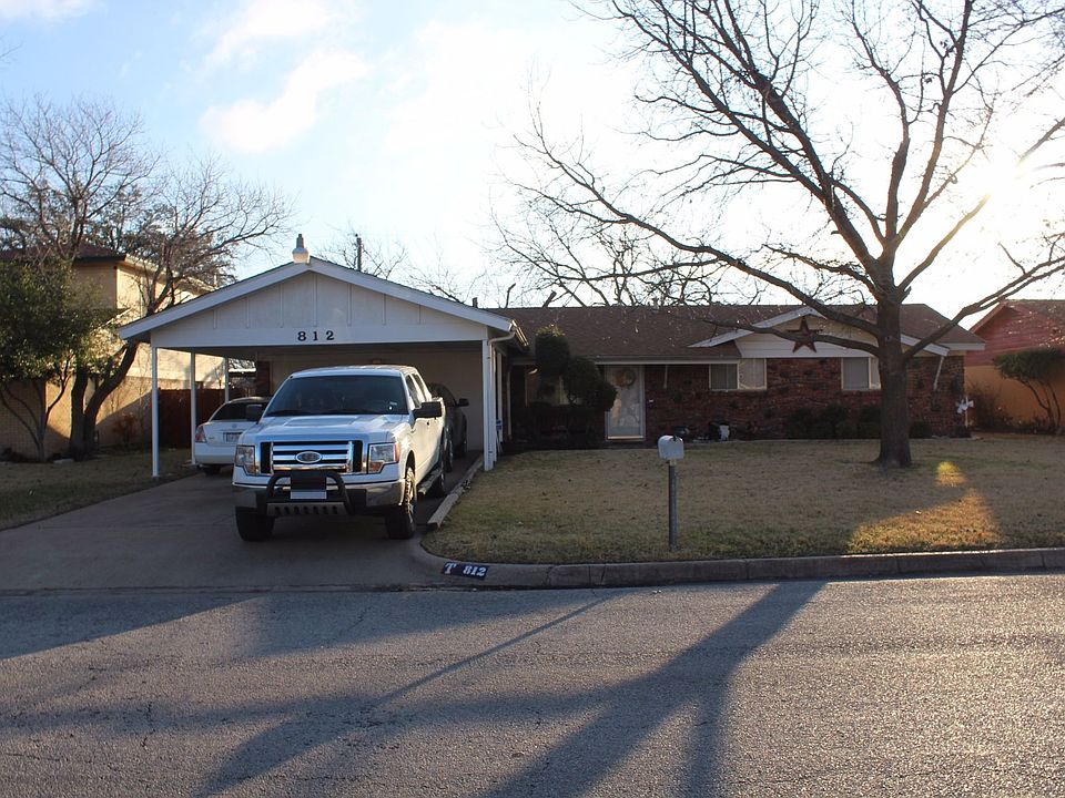 1st image of 812 Bridle Ave