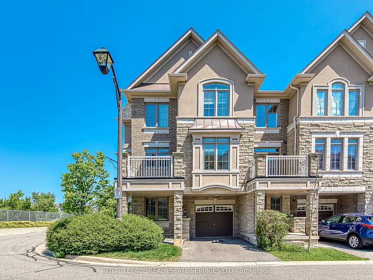 2435 Greenwich Dr #35 — Photo 1