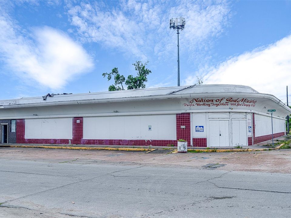 1st image of 2900 Luell St