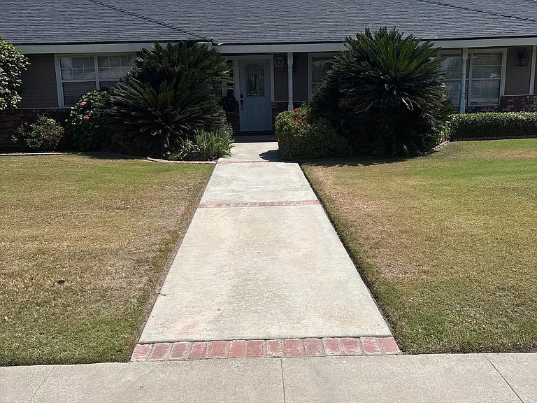 14117 Palm Ave — Photo 10