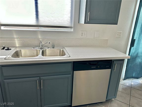 5th image of 5455 Hasley Canyon Ave