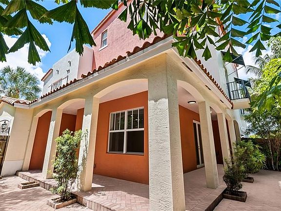 2nd image of 1301 SW 8th Ave #1