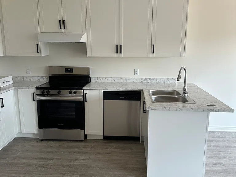 231 McKenzie Dr — Photo 5