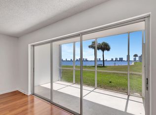 2936 Lake Shore Dr APT 108, Riviera Beach, FL 33404