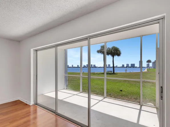 2936 Lake Shore Drive #108, Riviera Beach, FL 33404