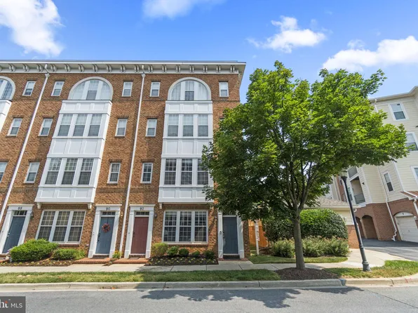 94 Chevy Chase St #94, Gaithersburg, MD 20878