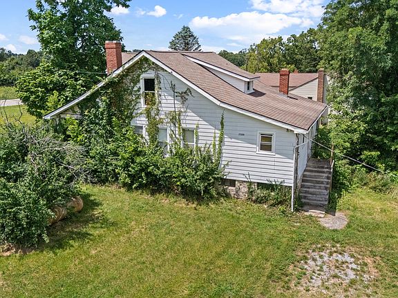 5th image of 5072 Newtown Pike