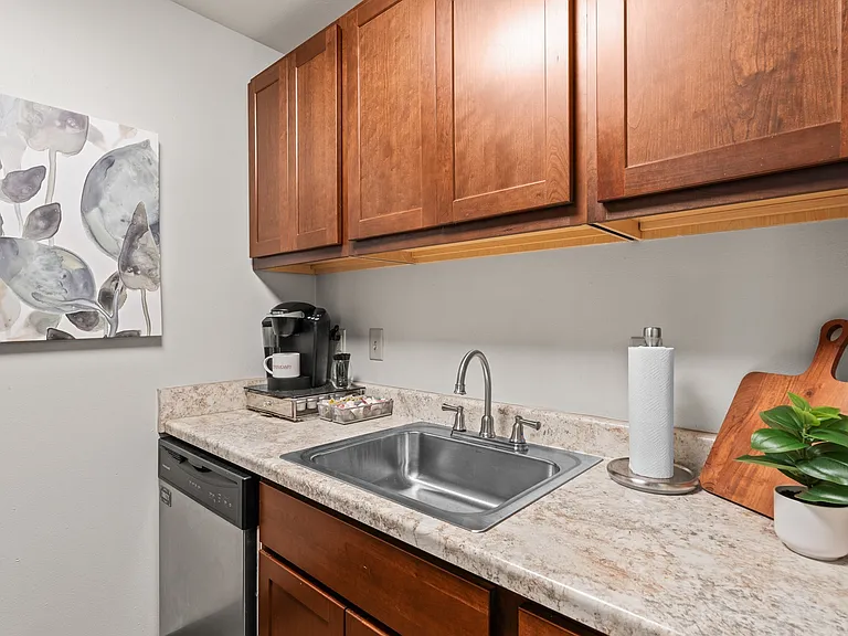 Valley View Apartments Kitchen