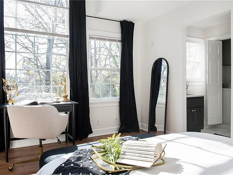 935 Greenwood Ave NE #D — Photo 4