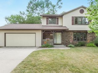 2103 Prairie Vw, Ames, IA 50010