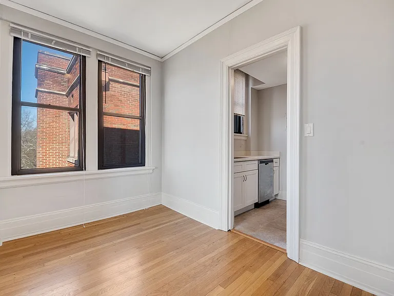 Fort Wood Apartments — Photo 31