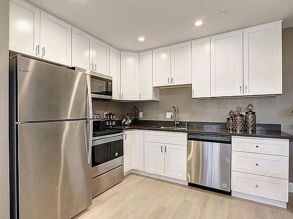 4th image of 608 10th St #202