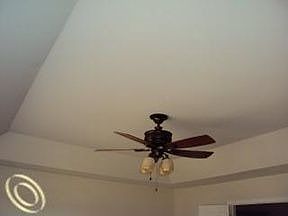 4th image of 16763 Yellowstone Dr