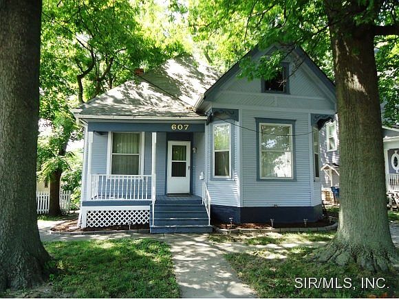 1st image of 607 Burroughs Ave