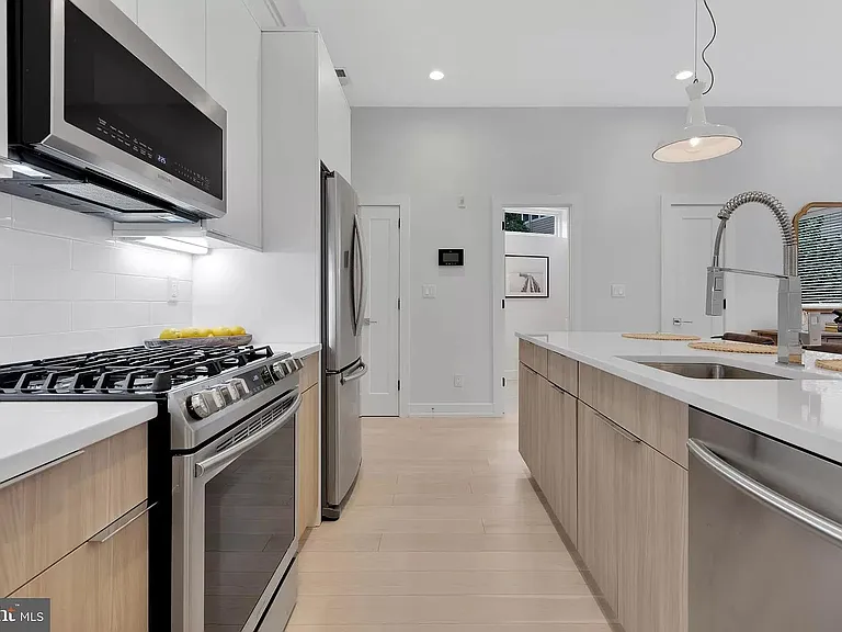 Kitchen corridor view 2