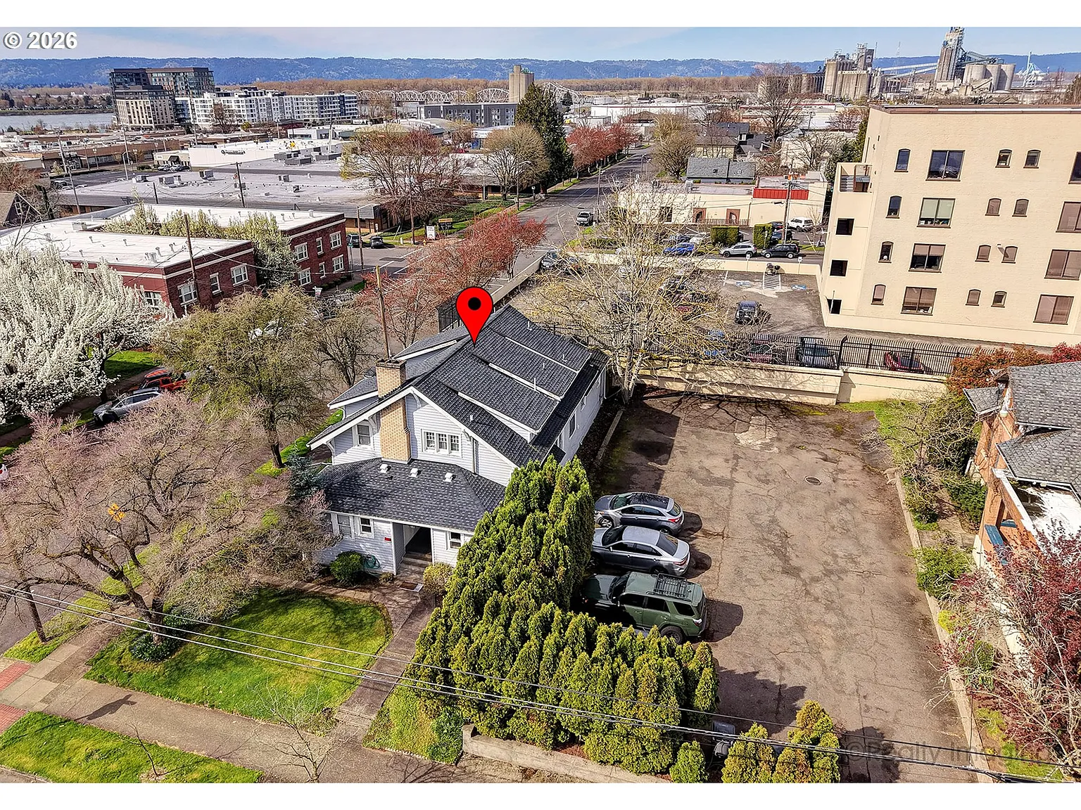 504 W Evergreen Blvd photo 1