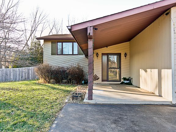 3rd image of 38046 N Geraghty Ave