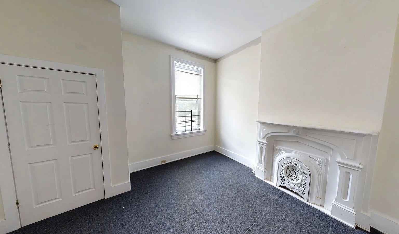 5 bed, 2.0 bath, $2,000 — Photo 3