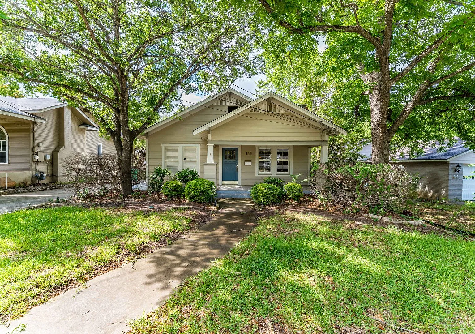 Alamo Heights Cottage — Photo 1