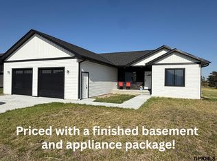 367 N 19th St, Geneva, NE 68361