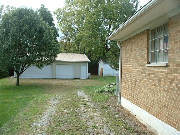 2nd image of 3987 Reinwood Dr