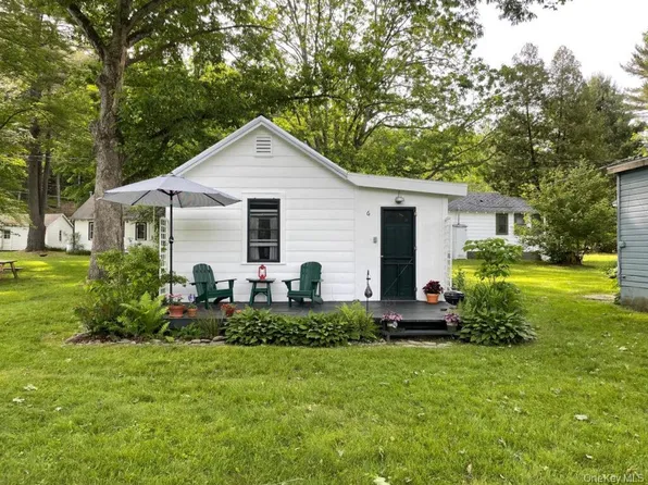 29 Kraw Street #6, Spring Glen, NY 12483