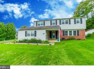 2229 Black Horse Dr, Warrington, PA 18976