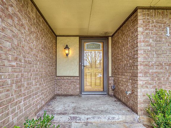 5th image of 1204 N Southminster St
