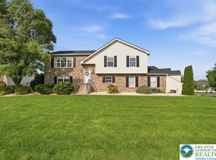 130 Debbie Ln, Easton, PA 18045