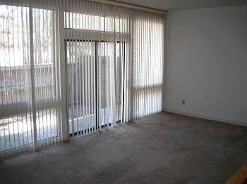 4th image of 6 Gardenwood Ct