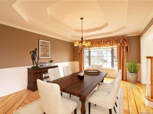 28 Brookfield Rd, Seymour, CT 06483